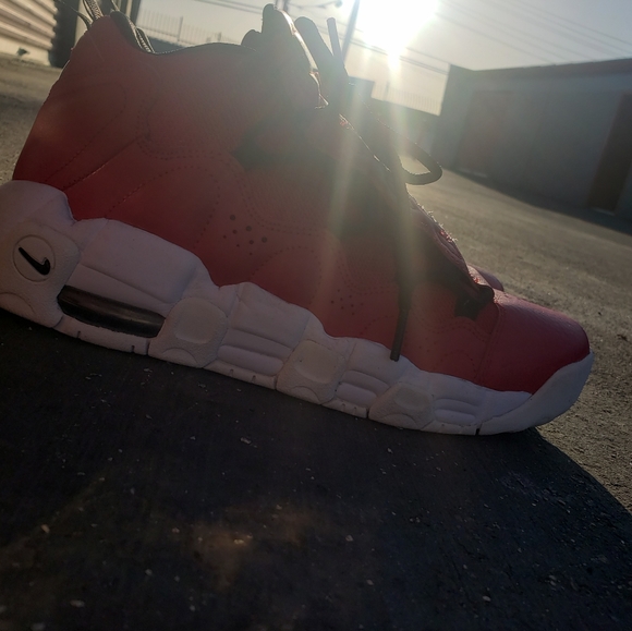 EUC NIKE Air Money$$ - Picture 4 of 5